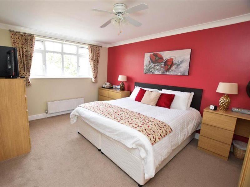 Dunmow Guest House Great Dunmow Exteriör bild